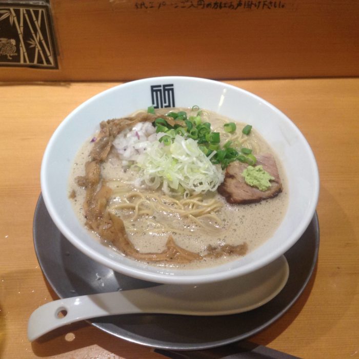 竹末東京プレアミアムの限定麺 イカ煮干しバブル麺　