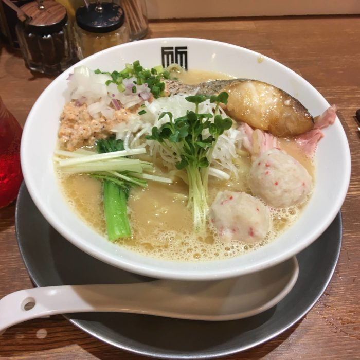 竹末東京プレミアムの限定海老の白湯スープ ラーメン