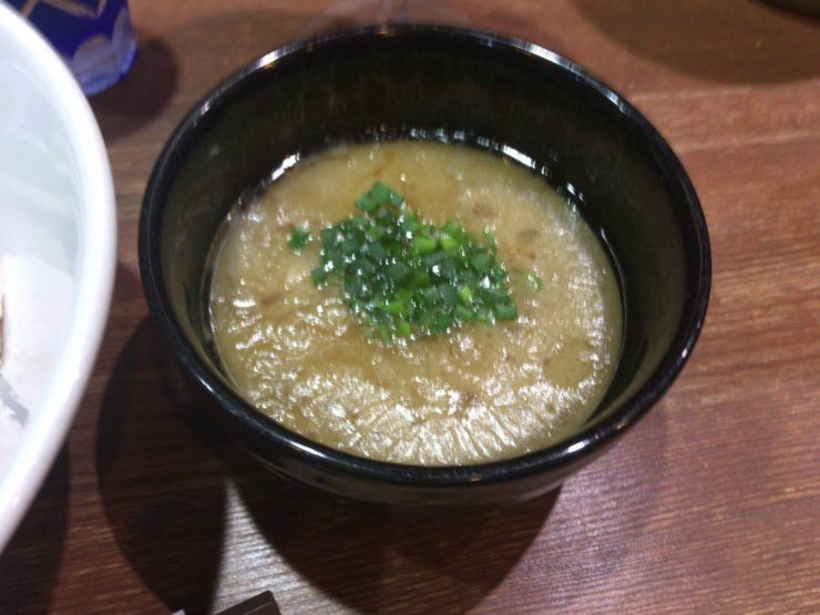 竹末東京プレミアムの鶏つけそばのスープ