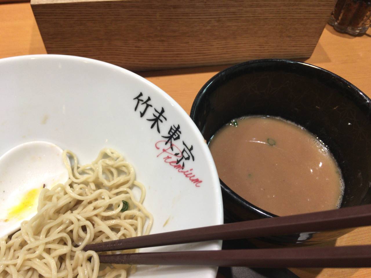 終盤 限定麺 ホタルイカと牡蠣の細つけそば｜竹末東京プレミアム