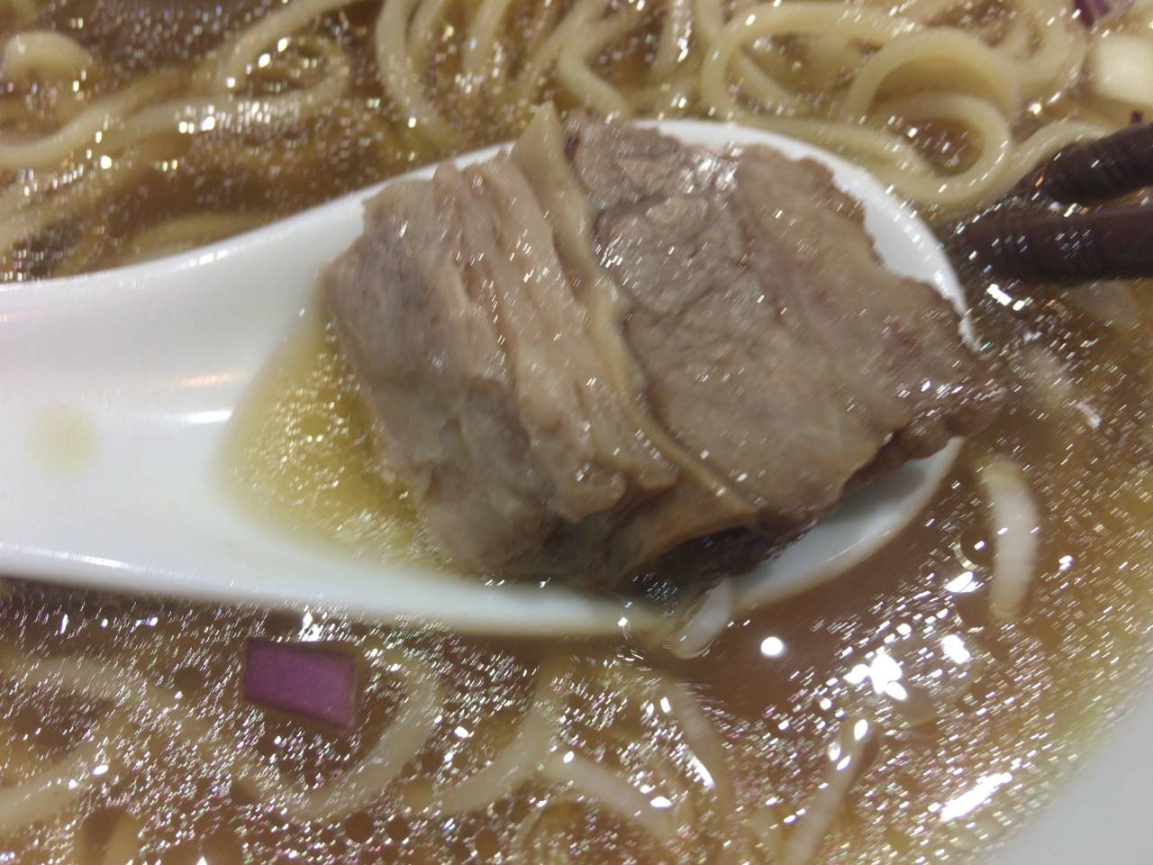 煮込んだ肉。竹末東京Premium