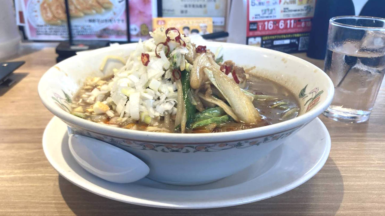 辣菜麺 (ラーサイメン) 餃子の王将の薬膳ラーメン