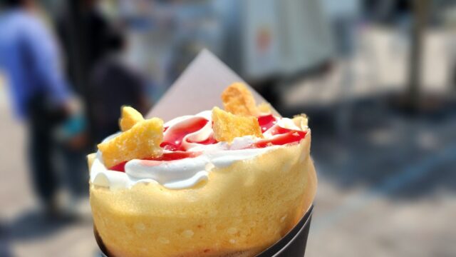 ウィッチクレープのストロベリークリームクレープ