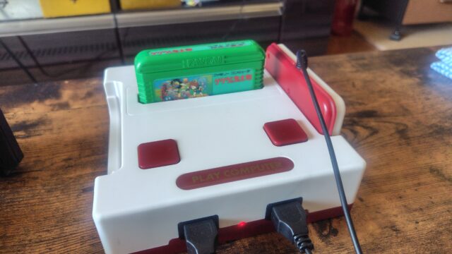 プレイコンピューターレトロ本体とゲゲゲの鬼太郎のカセット