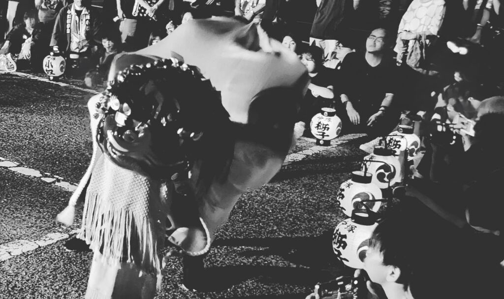 宇佐八幡宮の秋季例大祭の獅子舞