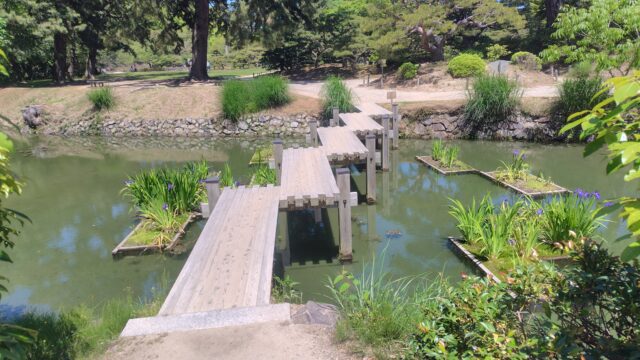 栗林公園の変わった橋